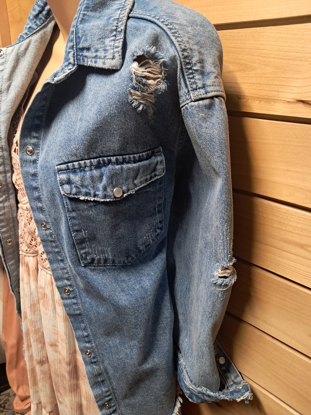 Bluivy Distressed Denim Shacket Size L - Picture 6 of 9